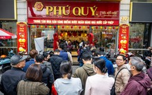 Người mua vàng, bạc ngày Thần tài chú ý: Phú Quý phát thông báo 'sẵn hàng' cho ngày mai