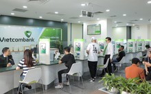 Lãnh đạo Vietcombank gom thêm cổ phiếu VCB