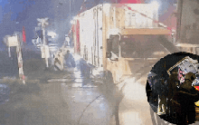 Công an Hà Nội thông tin danh tính tài xế trong vụ tai nạn nghiêm trọng giữa xe đầu kéo và tàu hỏa