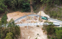 Hình hài cây cầu trên đèo Mimosa thay thế đoạn đường bị sạt lở cuối năm 2025