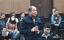 Ông Mai Tiến Dũng giới thiệu doanh nghiệp cho cựu Bộ trưởng Nguyễn Thị Kim Tiến