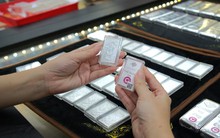 Giá bạc bất ngờ quay đầu tăng mạnh