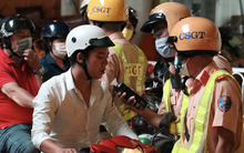 CSGT toàn quốc kiểm tra nồng độ cồn từ 10 giờ sáng mùng 1 Tết Bính Ngọ "không ngại kiêng ngày Tết"