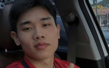 Đình Bắc phải cải trang, lên ô tô riêng, lặng lẽ ra về bằng cửa phụ khi được hàng ngàn fan săn đón