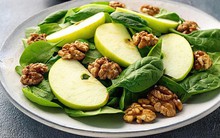 Vì sao rau bina được gọi là “rau trường thọ”? Lợi đủ đường cho ruột, mắt và tim mạch