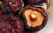 Mua nấm hương đón Tết, thấy 5 đặc điểm này thì mua ngay, toàn là hàng chất lượng cao chỉ người sành sỏi mới biết