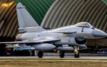 Ký thỏa thuận định mua 24 chiếc F-15, quốc gia Đông Nam Á bất ngờ đổi sang J-10 của Trung Quốc