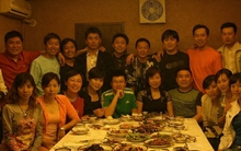 Đi họp lớp sau 15 năm, đến nơi mới biết mình là người duy nhất chưa kết hôn: Tôi bỏ về sau khi nghe bạn bè nói 3 câu