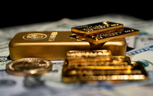 Sáng 6/2: Giá vàng giảm mạnh, tiền số xuống mức thấp nhất từ năm 2024, chứng khoán đỏ bảng