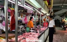 Lý do bà nội trợ TPHCM rụt rè mua thịt heo