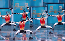 Những “ông lớn” đứng sau dàn robot nhảy múa, pha trò trên sóng truyền hình Trung Quốc: Từ sân khấu gala đến tham vọng thống lĩnh thị trường toàn cầu