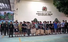 Hàng trăm cảnh sát triệt xoá liên tiếp 2 tụ điểm đỏ đen ở TP.HCM, tạm giữ gần nửa tỷ đồng tiền mặt