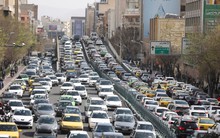 Iran là “siêu cường dầu khí”, kinh tế lạm phát hơn 40%