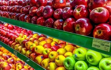 Mẹo "xương máu" khi mua táo trong siêu thị, dân sành thuộc như bảng cửu chương
