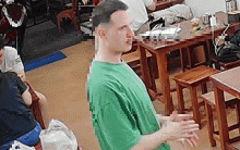 Khách Tây vỗ bụng khen bún bò Huế "ngon quá, ngon quá": Chủ quán kể về bữa ăn đặc biệt