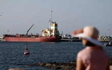 Cả thế giới 'thở phào' về giá dầu, chứng khoán