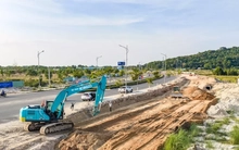 Dự án giao thông nguy cơ 'vỡ' tiến độ vì khan hiếm xăng dầu, vật liệu tăng giá