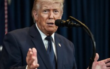 Ông Donald Trump nói "gần như không còn gì nhắm bắn ở Iran"; FBI cảnh báo California