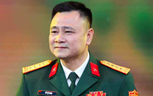 Nam nghệ sĩ từng làm thợ mộc, phụ hồ nay là Đại tá, Giám đốc