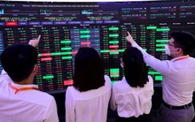 Hàng tỷ USD chờ đổ vào chứng khoán Việt Nam, CTCK chỉ ra 28 cổ phiếu đáng chú ý