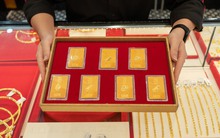 VIDEO: Chuyên gia nêu chiến lược đầu tư vàng, chứng khoán không lo "đu đỉnh"