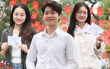 18 tuổi lần đầu đi bầu cử: Dậy từ 5h sáng vì hồi hộp, thấy bản thân "trưởng thành trong chớp mắt"