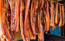 3 loại thịt “nuôi ung thư” đến bác sĩ cũng phải sợ: Nhiều người Việt lại cực mê