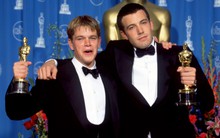 Đây là sinh viên Harvard nổi tiếng nhất từng giành Oscar khi mới 27 tuổi, được mệnh danh là "chàng trai tỷ đô" của Hollywood