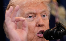 Tổng thống Donald Trump cảnh báo "sốc" NATO