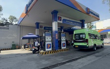 Quản lý thị trường TP HCM: Những cây xăng bán nhỏ giọt và găm hàng đã bị xử lý