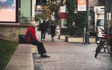 8 năm làm giúp việc cho người giàu, tôi phát hiện ra điểm chung “đau lòng” của đời người: Điều đáng sợ nhất lúc về già không phải là nghèo