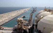 Nhà máy sản xuất 1/5 lượng LNG toàn cầu bị tập kích bằng tên lửa