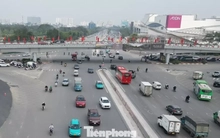 Hà Nội phân luồng giao thông để thi công hầm chui nút giao Cổ Linh