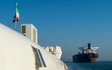 Mỹ bất ngờ tuyên bố có thể gỡ cấm vận với 140 triệu thùng dầu của Iran đang trôi nổi trên biển