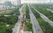 Hà Nội cho phép xe lưu thông vào làn khẩn cấp đại lộ Thăng Long