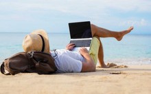 35 tuổi nghỉ hưu với tài sản hơn 70 tỷ đồng, cựu nhân viên công ty công nghệ tiết lộ: Cứ đầu tư 2 KÊNH này, đảm bảo thắng lớn!