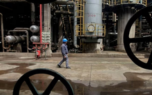 Lộ 'đại gia' đứng sau mua 90% dầu thô xuất khẩu của Iran, dùng đồng nội tệ giúp Tehran nhập nhiều loại hàng hóa dù bị trừng phạt