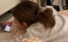 Khoảng 30 phút trước khi đi ngủ, bạn dễ tiêu tiền nhất: 3 việc nhiều người vẫn làm mỗi tối