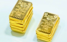 Giá vàng miếng SJC giảm 9 triệu đồng; bạc, chứng khoán cũng lao dốc