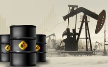 Giá dầu thế giới bật tăng 4% khi Iran phủ nhận đàm phán với Mỹ