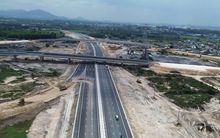 TPHCM thúc tiến độ các dự án kết nối sân bay Long Thành