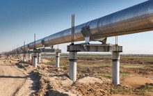 Đúng lúc thế giới ‘khát’ dầu, Mỹ nới lỏng trừng phạt, 40% năng lực xuất khẩu dầu của Nga lại bị đình trệ - chuyện gì xảy ra?