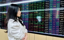 Chứng khoán 'đứt' mạch tăng, cổ phiếu Viettel dậy sóng