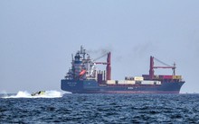 Khóa cứng eo biển Hormuz khiến Trung Đông 'tê liệt', Iran 'ung dung' xuất khẩu dầu - thu 139 triệu USD/ngày