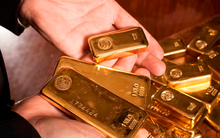 Nghịch lý khó hiểu: Vàng là "nơi trú ẩn an toàn", sao giá lại giảm giữa xung đột Iran, trong khi xăng lại tăng?