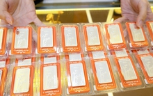 Giá bạc hôm nay 27-3: Người mua "bạc giấy" 120 triệu đồng/kg, lúc nhận chỉ còn 73 triệu đồng