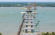 Cây cầu dây văng hơn 3.860 tỷ đồng, giúp rút ngắn 80km từ miền Tây về TP. Hồ Chí Minh do Đèo Cả thi công hiện có tiến độ ra sao?