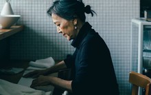 Nghỉ hưu sớm ở tuổi 46, tôi tưởng mình được nghỉ ngơi - 7 năm sau mới hiểu áp lực tài chính và gia đình mới thật sự bắt đầu