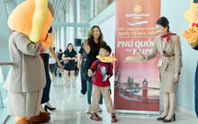 Hơn 200 khách đến Phú Quốc trên chuyến bay quốc tế đầu tiên của Sun PhuQuoc Airways