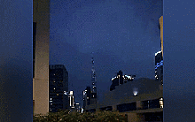 VIDEO: Cảnh tượng mưa bão dữ dội ở Dubai